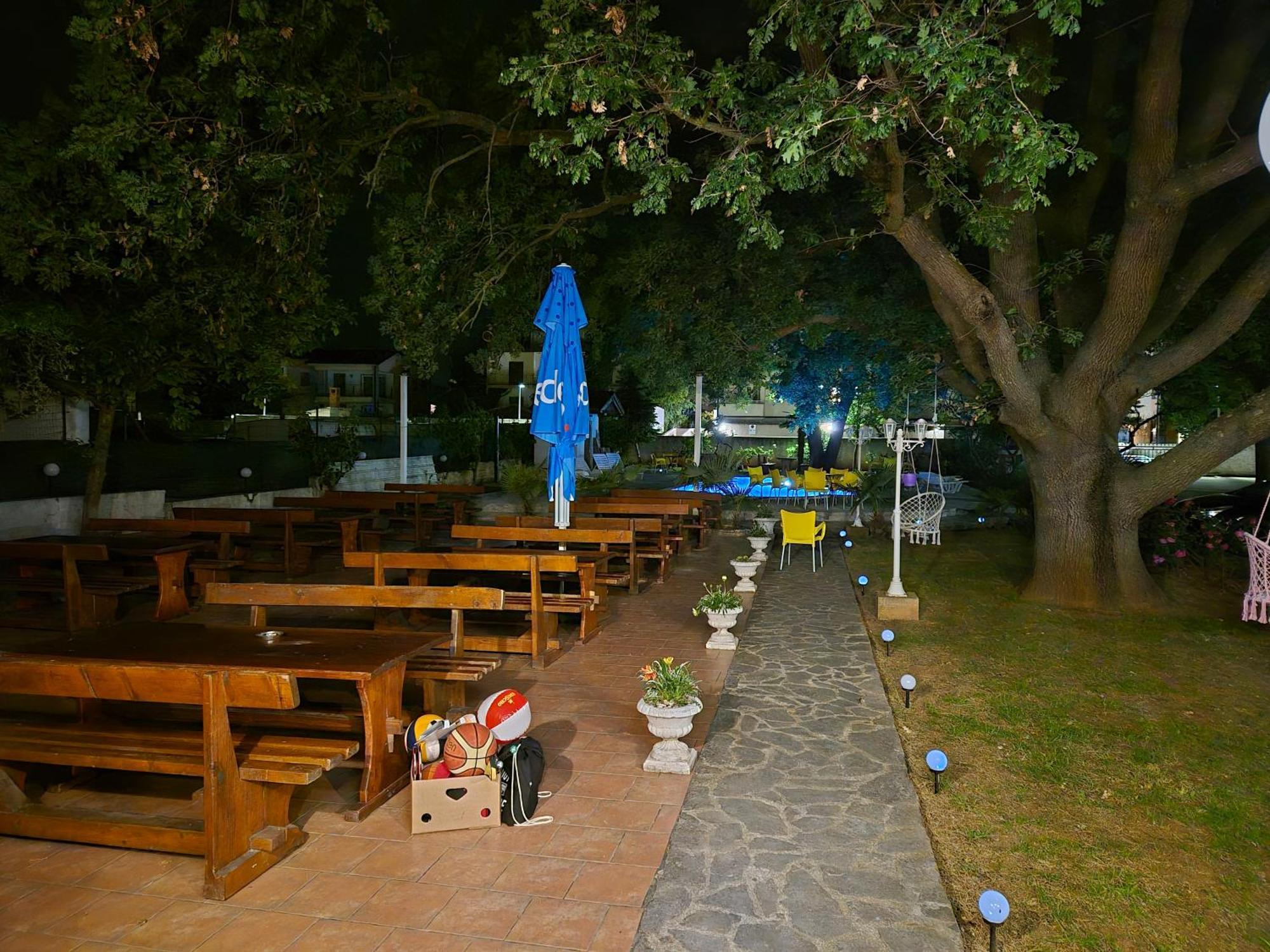 Biergarten Медулин Екстериор снимка