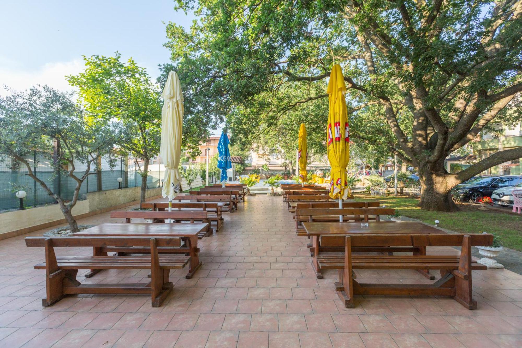 Biergarten Медулин Екстериор снимка